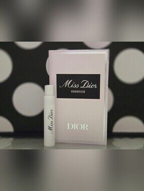 5/$25✨️Miss Dior Essence SAMPLE✨️